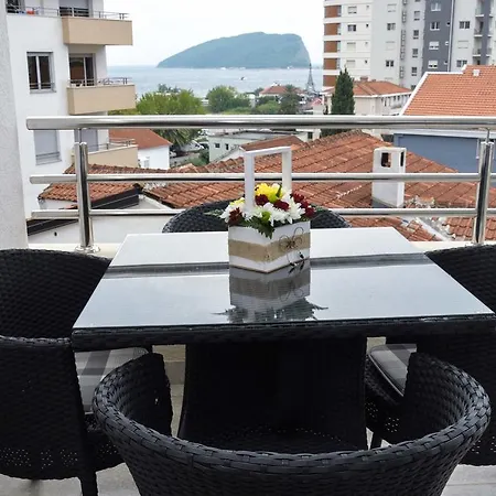 & Sea Apartman Budva