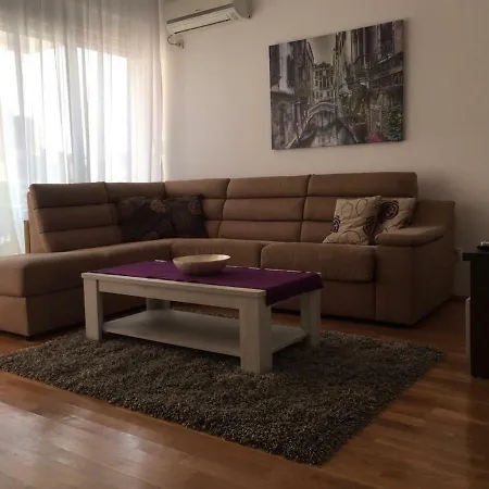 & Sea Apartman *
