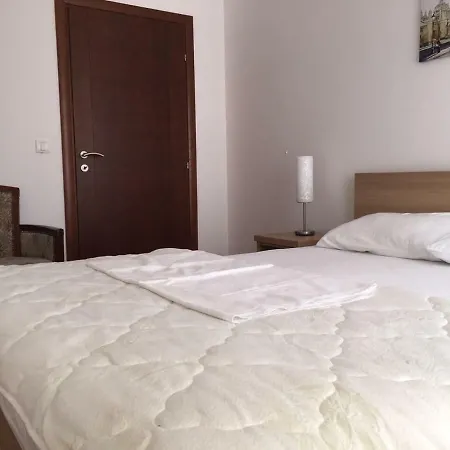 & Sea Apartman Budva