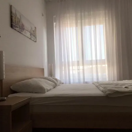 & Sea Apartman *