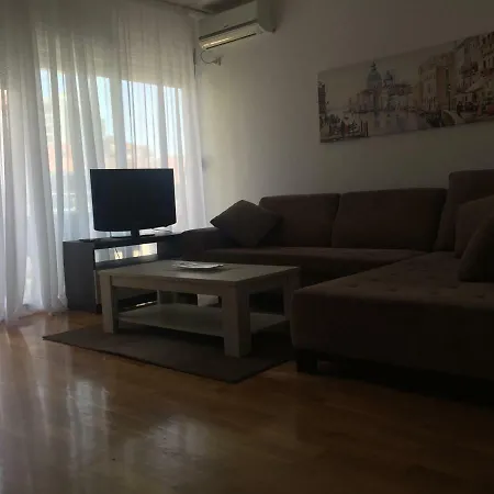 & Sea Apartman Budva